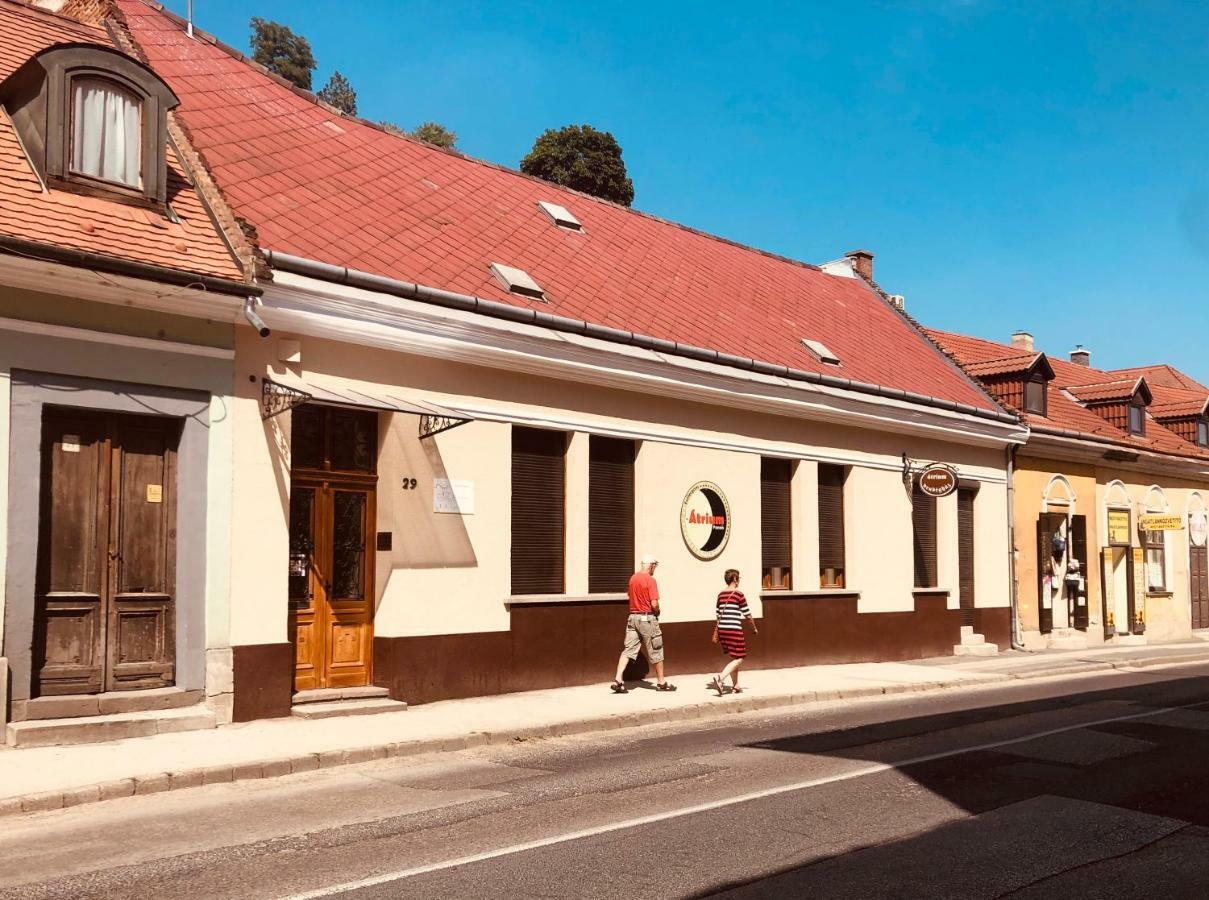 Atrium Panzio Hotel Esztergom Eksteriør billede